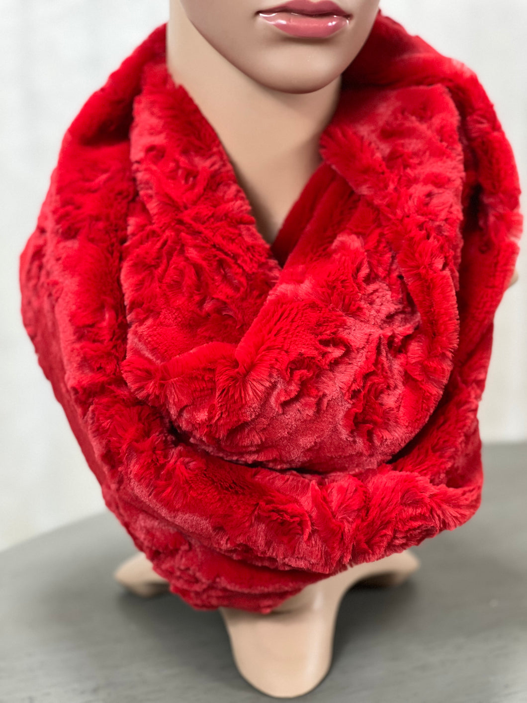 Red snowflakes infinity scarf