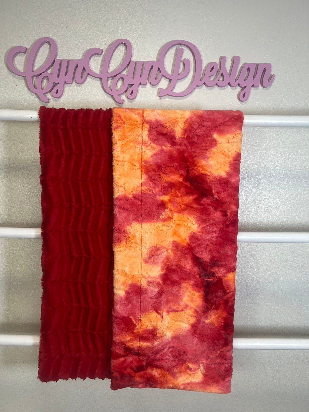Firecracker sorbet on Cardinal Oxford, 36 x 60