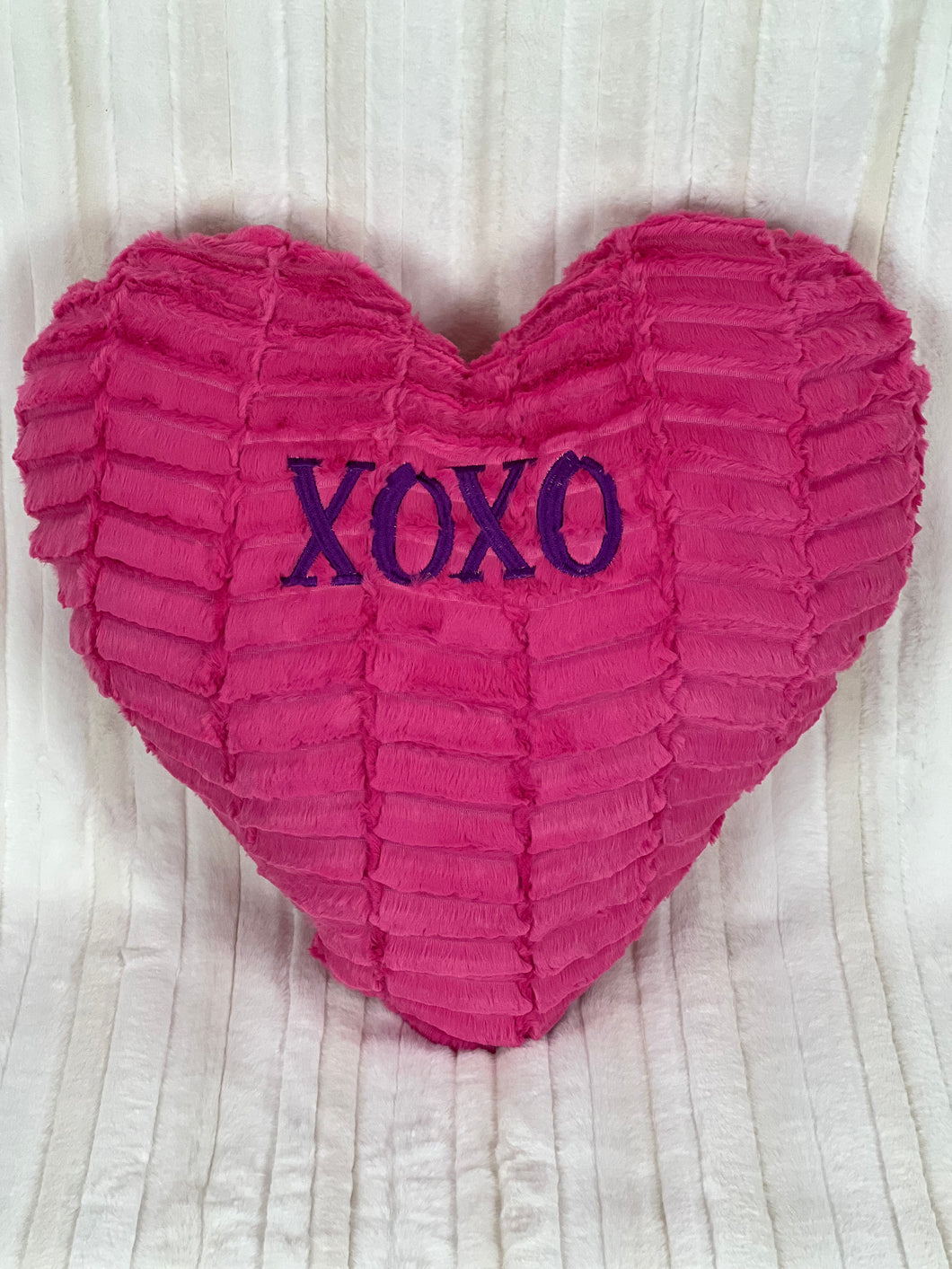 Valentine’s heart pillow, fuchsia Oxford XOXO ￼