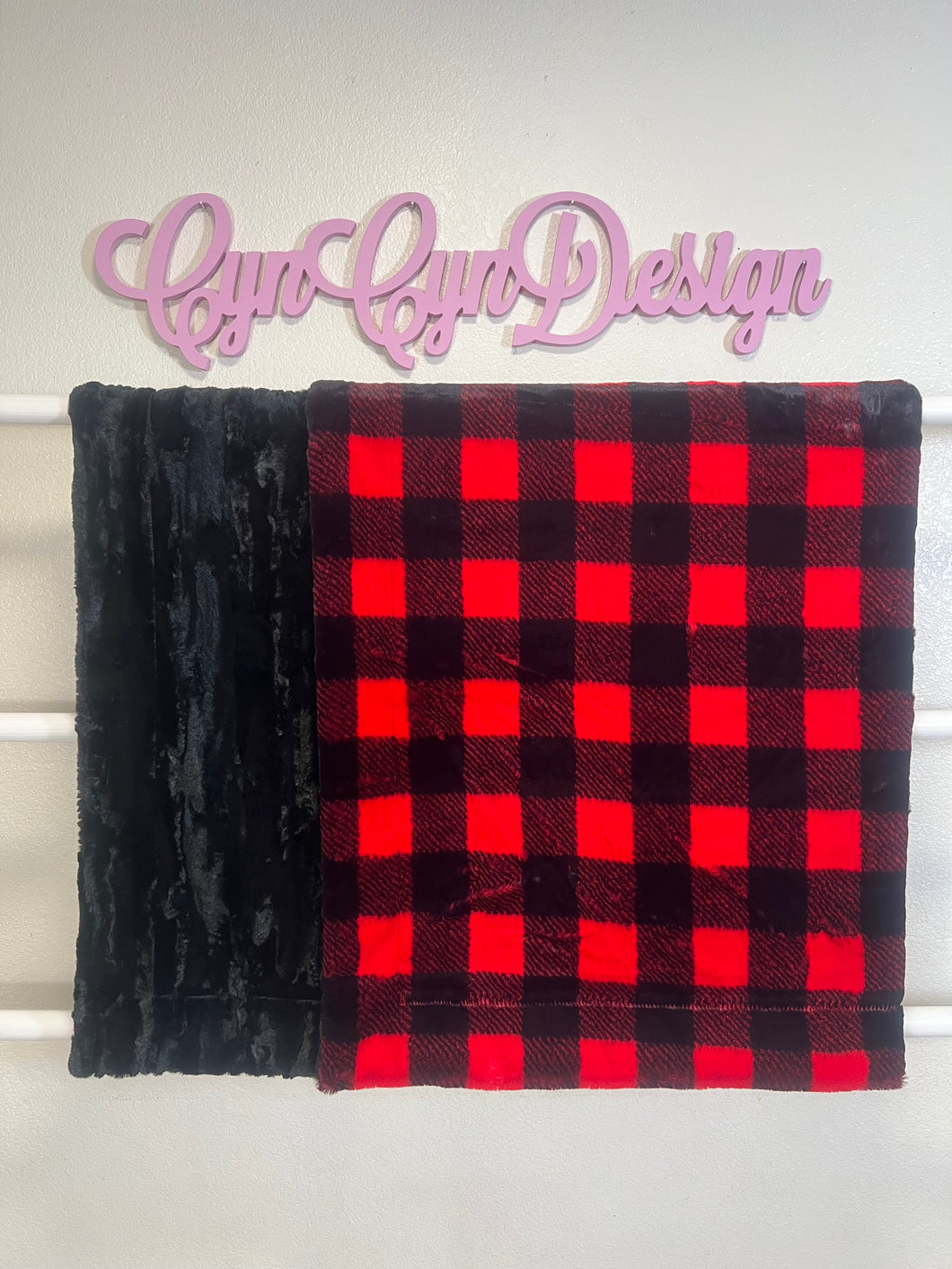 Red buffalo check on black Willow 46x60