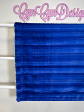 Load image into Gallery viewer, Mystic prism on Marlin Vienna (end of bolt creasing) 36x60
